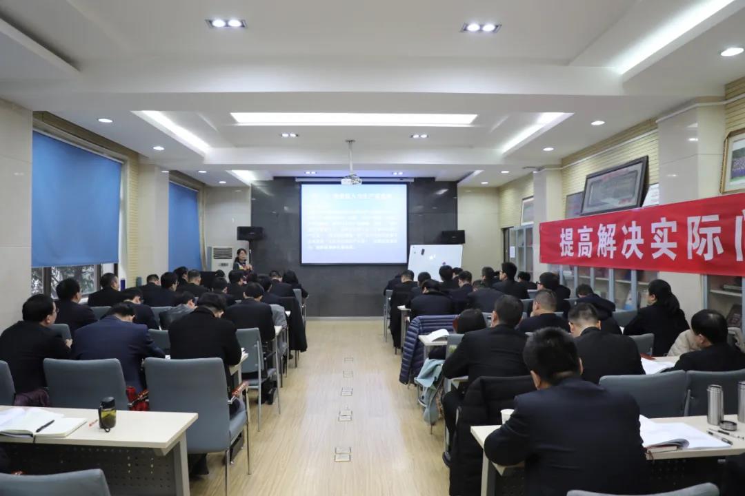 “全鏈條”培育激發(fā)人才活力 “全鏈條”培育激發(fā)人才活力