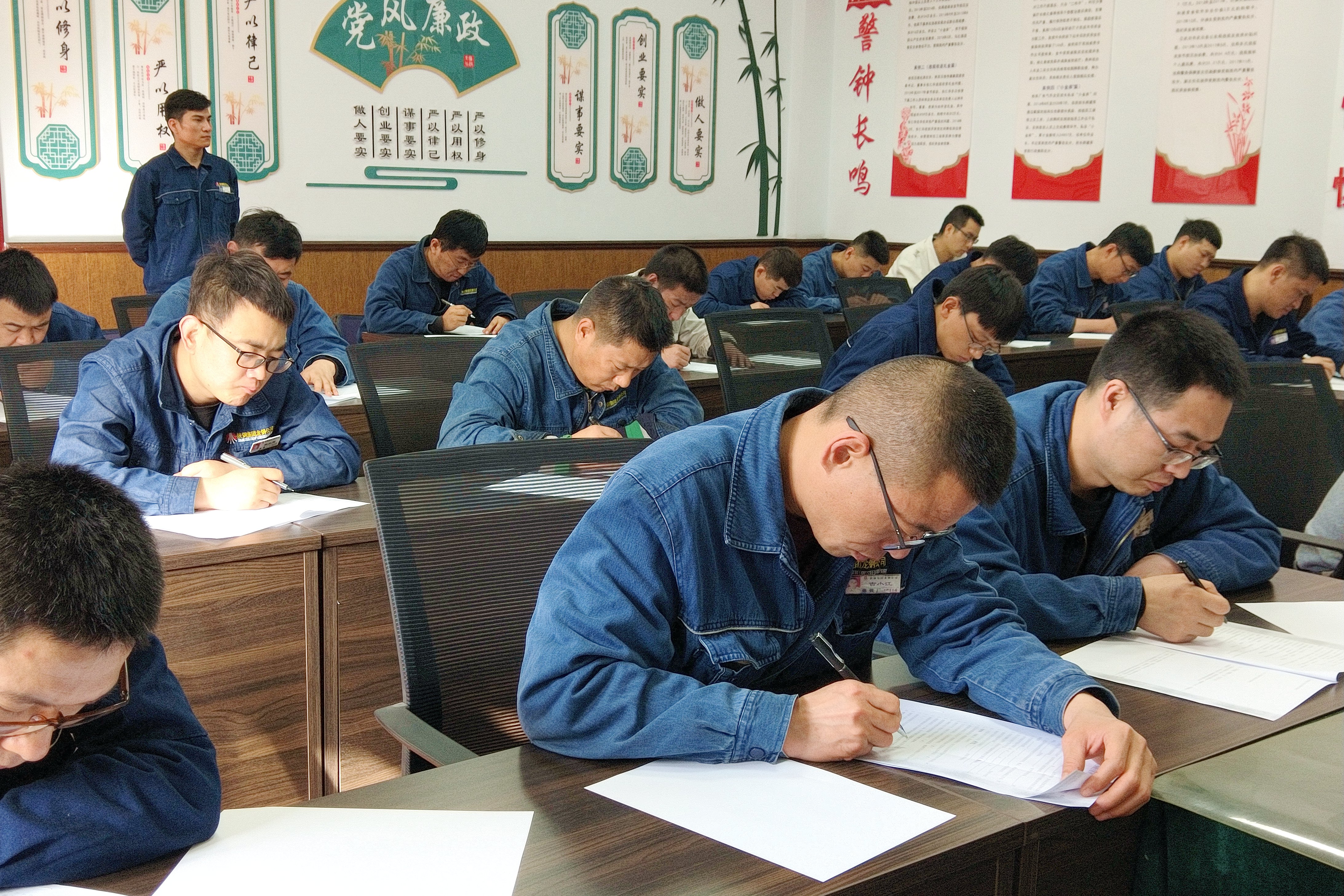 精品“加油包” 加速人才成長 精品“加油包” 加速人才成長