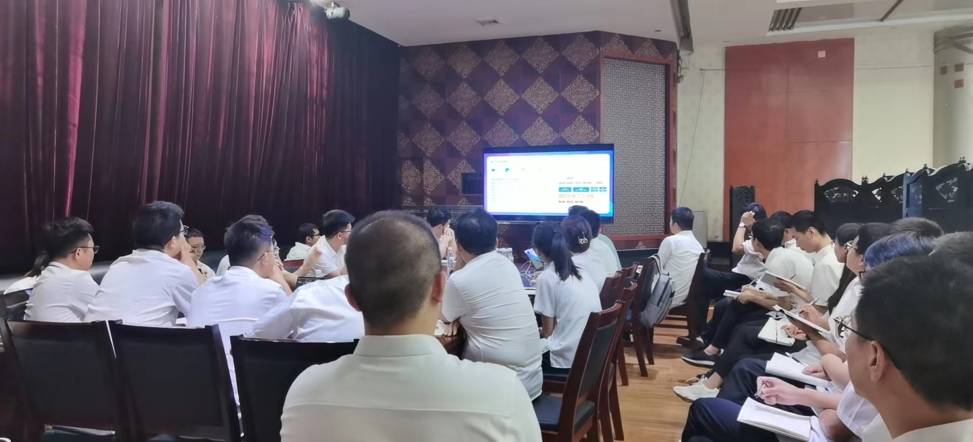 信息化中心:全力提升技術團隊專業能力 信息化中心:全力提升技術團隊專業能力