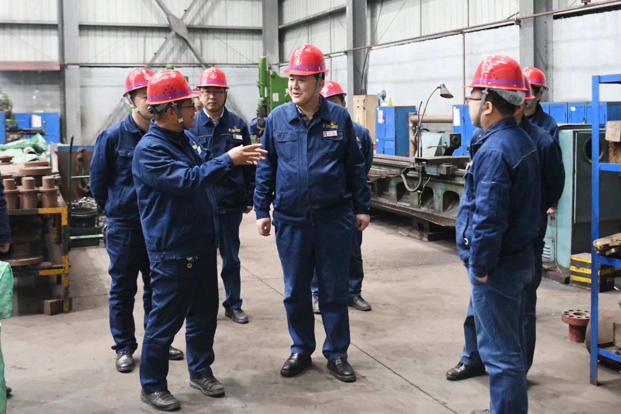 以硬作風提振打硬仗精氣神 以硬作風提振打硬仗精氣神