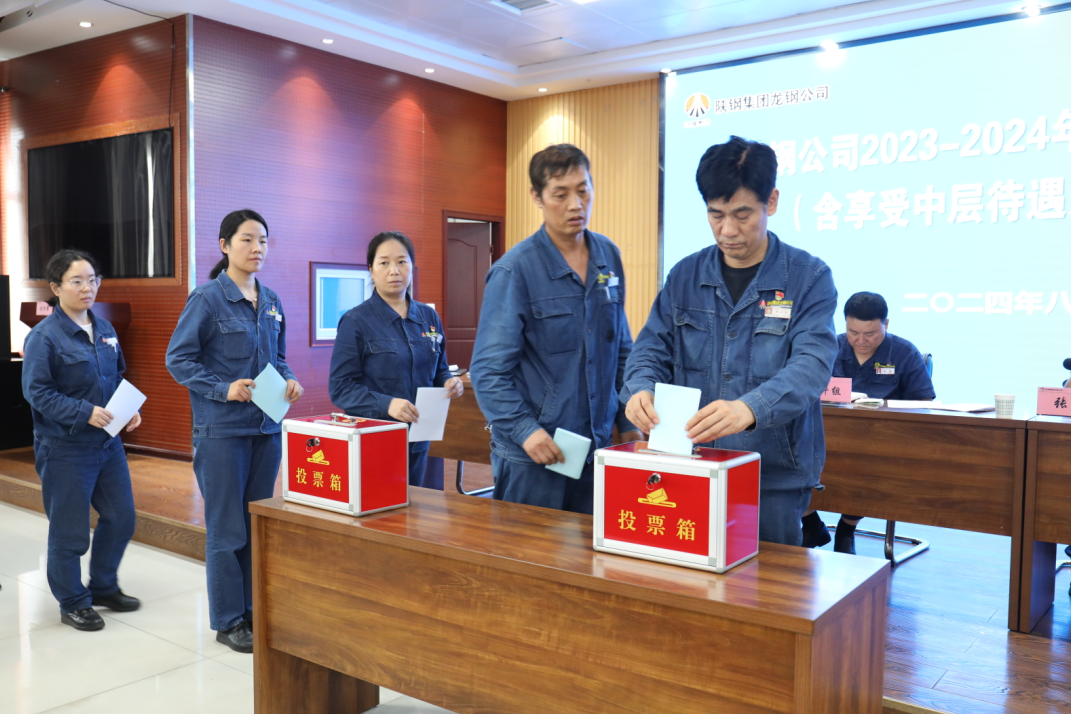 用好干部考核“指揮棒”樹(shù)立擔(dān)當(dāng)作為“風(fēng)向標(biāo)” 用好干部考核“指揮棒”樹(shù)立擔(dān)當(dāng)作為“風(fēng)向標(biāo)”