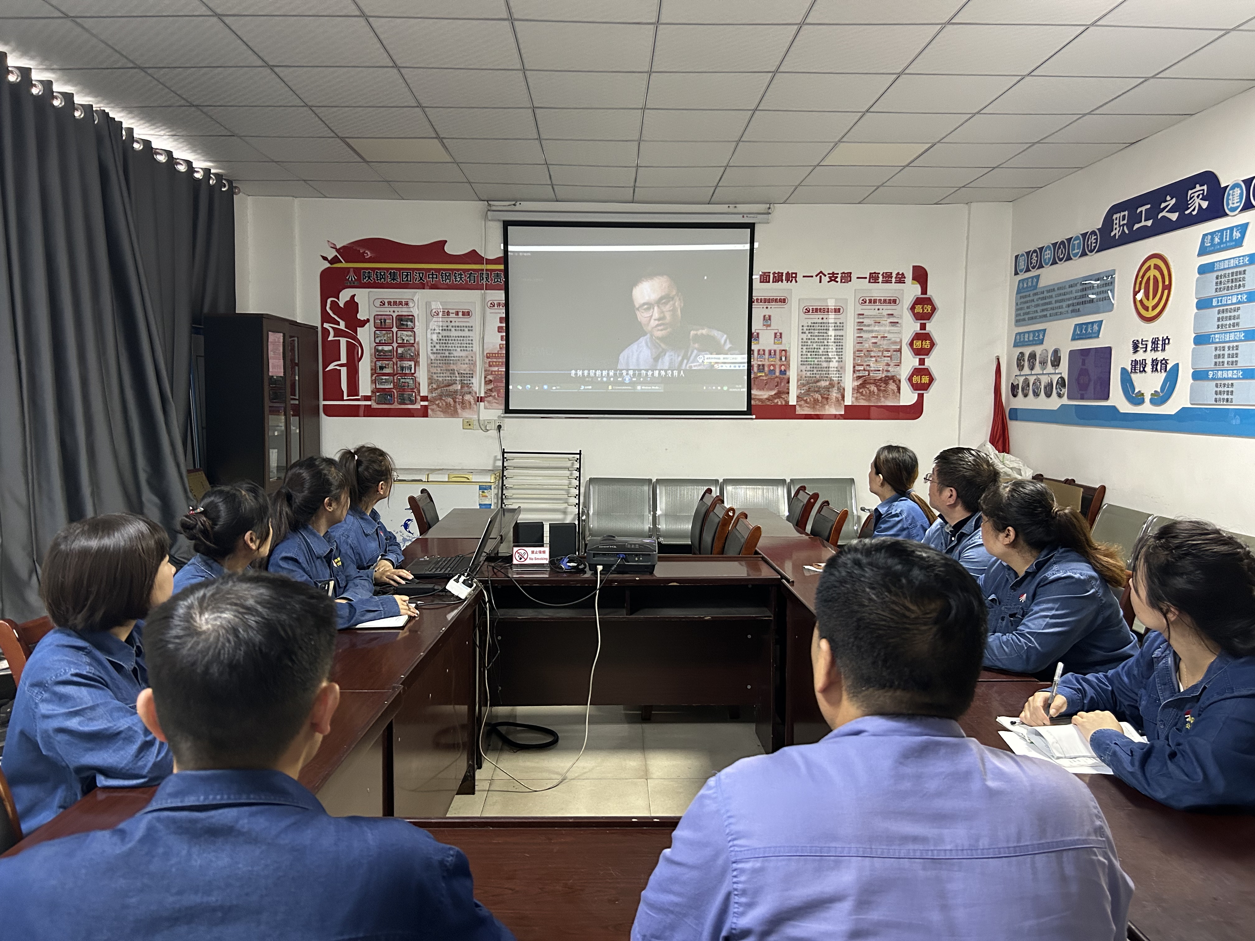 抓培訓(xùn)、提技能,全力打造人才培養(yǎng)“新通道” 抓培訓(xùn)、提技能,全力打造人才培養(yǎng)“新通道”