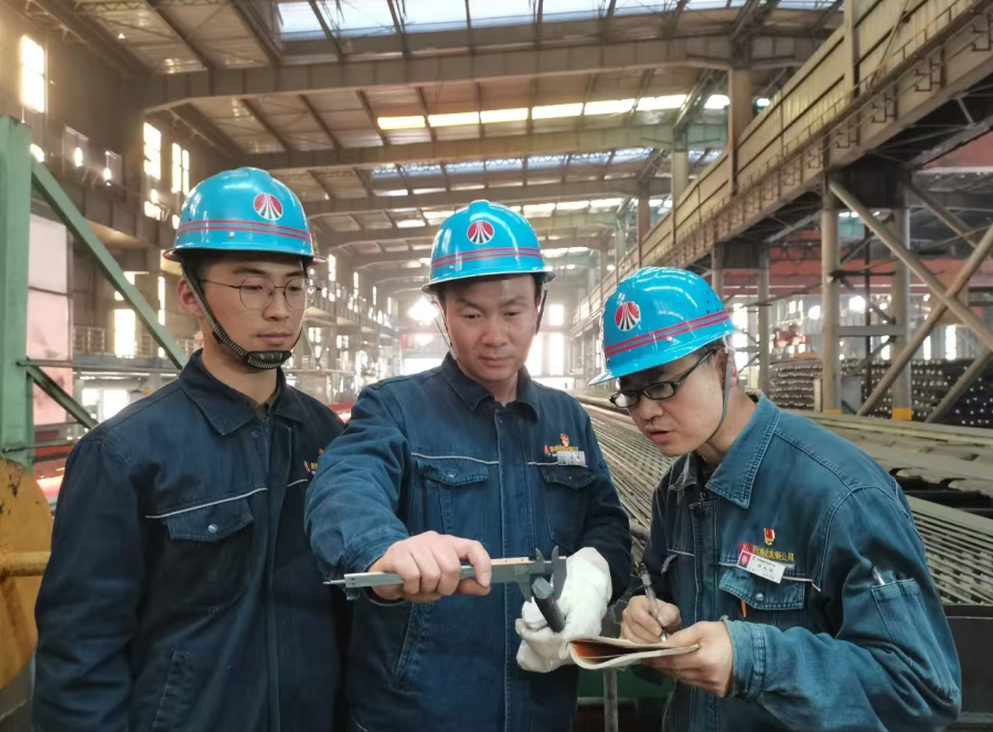 多措并舉 強(qiáng)化黨員隊(duì)伍建設(shè) 多措并舉 強(qiáng)化黨員隊(duì)伍建設(shè)