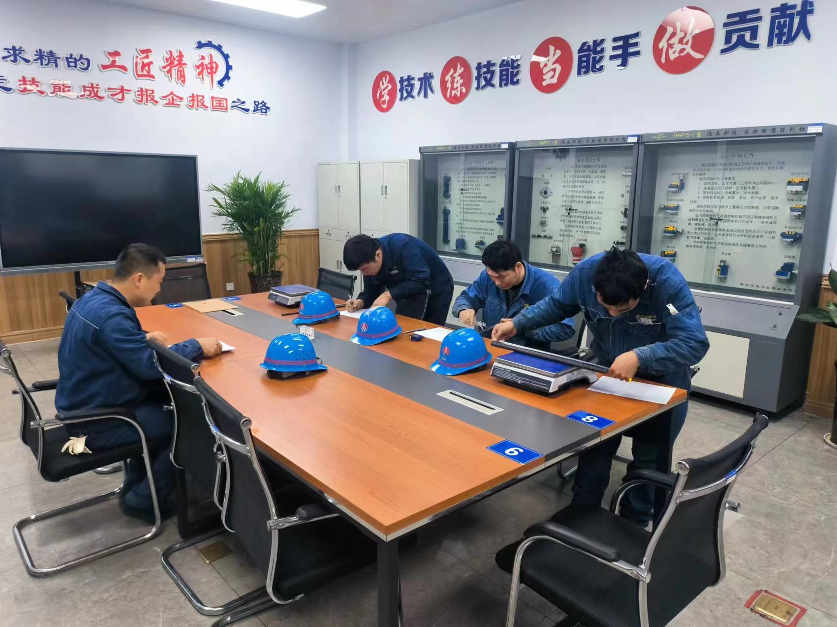 用好“533”管理法 激發(fā)班組“細(xì)胞”新活力 用好“533”管理法 激發(fā)班組“細(xì)胞”新活力