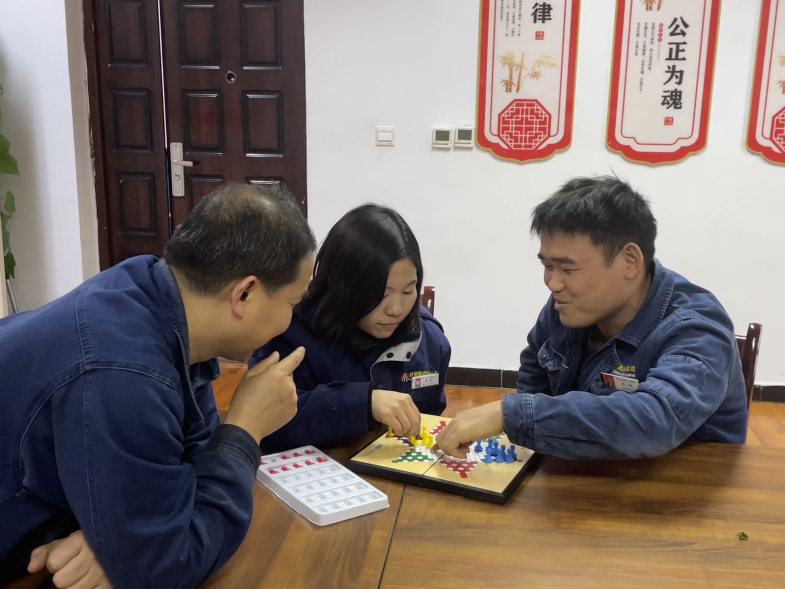 用好“533”管理法 激發(fā)班組“細(xì)胞”新活力 用好“533”管理法 激發(fā)班組“細(xì)胞”新活力