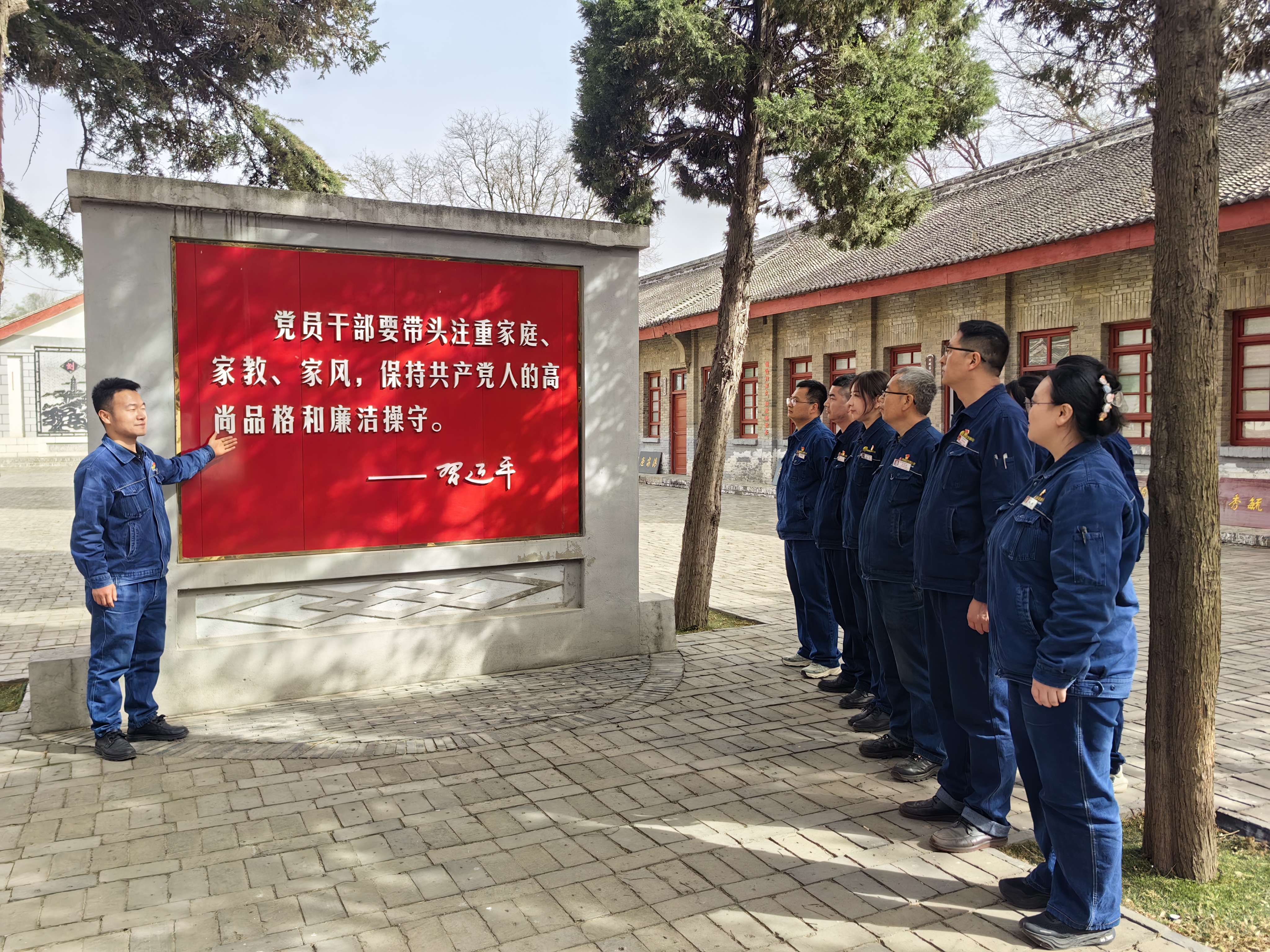 巧配節(jié)前廉潔“套餐” 巧配節(jié)前廉潔“套餐”