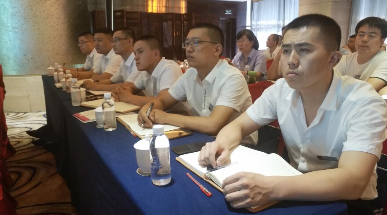 小培訓推動大發展—龍鋼公司鐵前系統專業人才隊伍培養側記 小培訓推動大發展—龍鋼公司鐵前系統專業人才隊伍培養側記