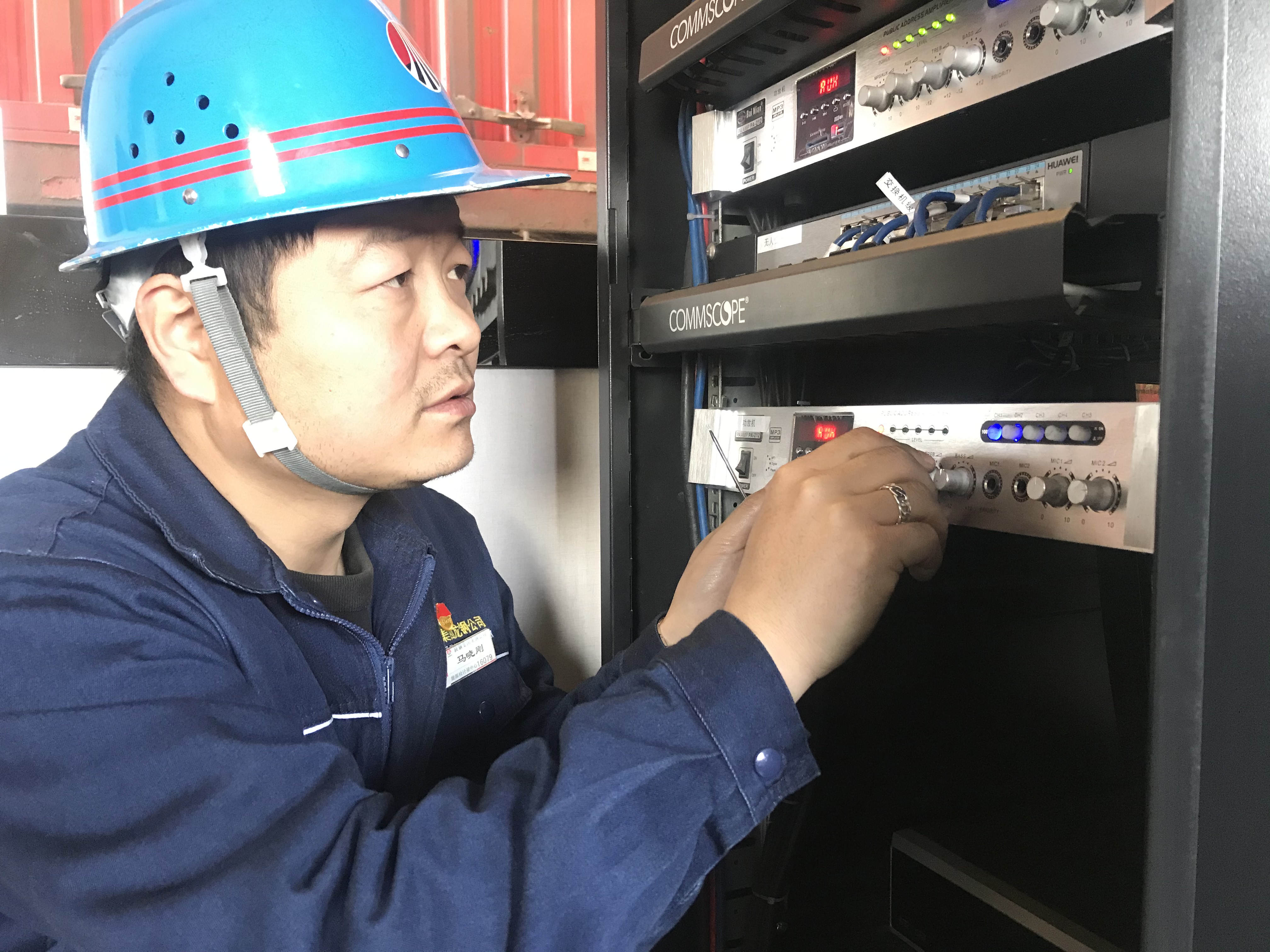 知識與技能并重,理論和實踐統一——龍鋼公司能源檢計量中心聘任技術技能人才管理工作側記 知識與技能并重,理論和實踐統一——龍鋼公司能源檢計量中心聘任技術技能人才管理工作側記